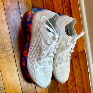 Unisex size 9 white ghostbusters reeboks